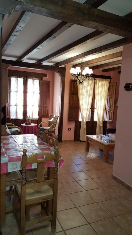 Apartamentos Rurales Tauro Cabezuela Del Valle Kültér fotó